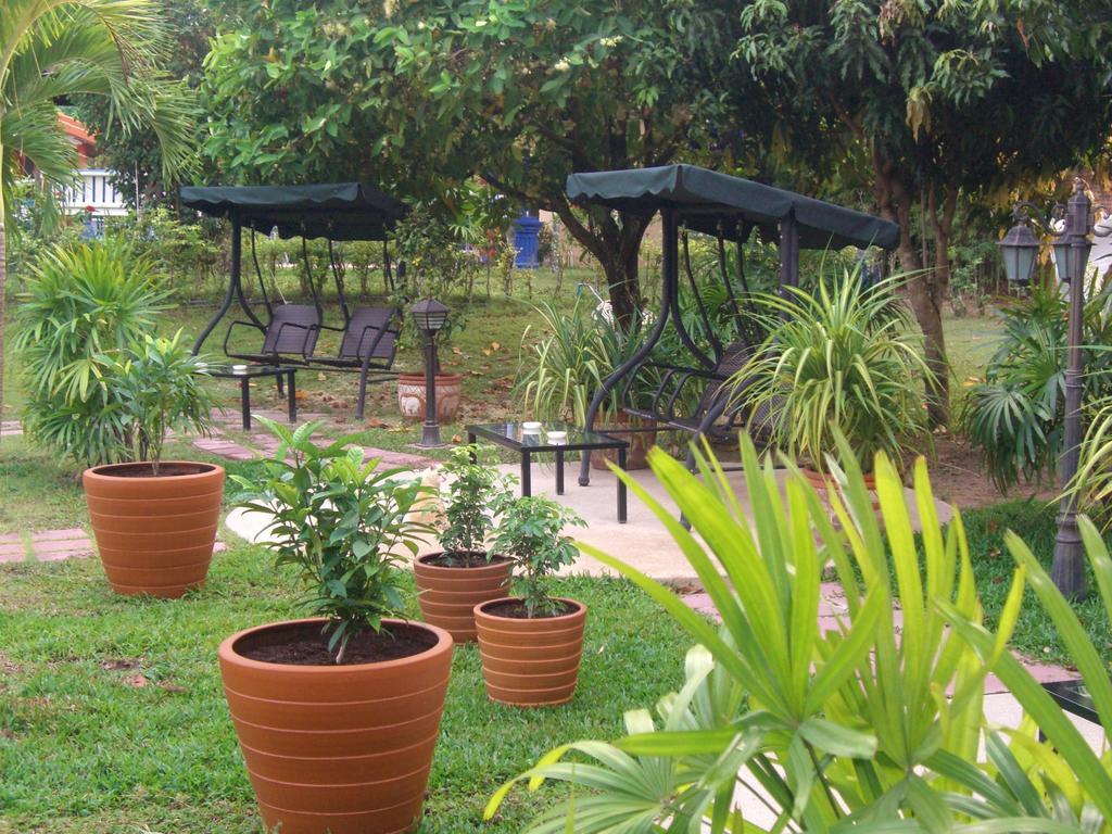 Pictory Garden Resort Sattahip Extérieur photo