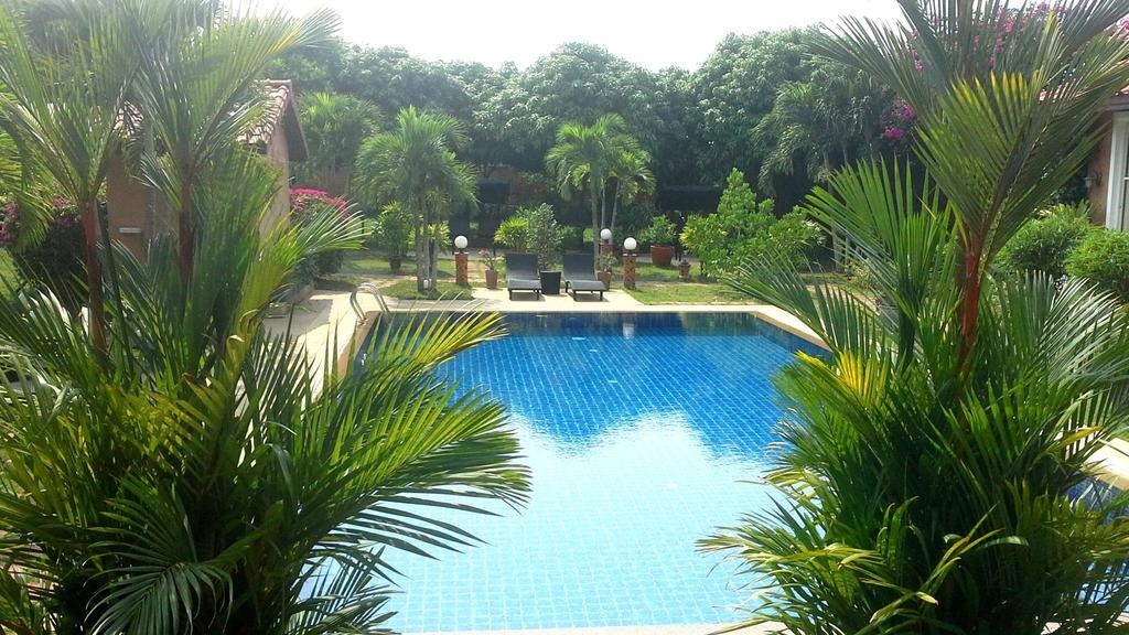 Pictory Garden Resort Sattahip Extérieur photo