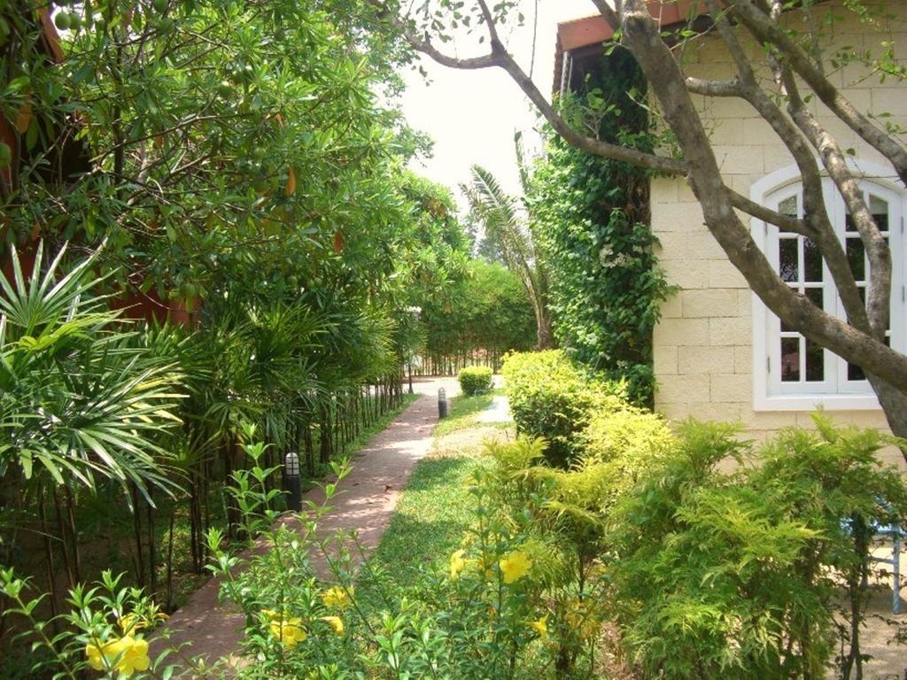 Pictory Garden Resort Sattahip Extérieur photo
