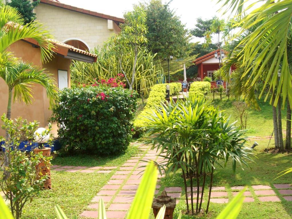 Pictory Garden Resort Sattahip Extérieur photo